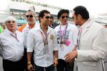 Shahrukh Khan, Sachin Tendulkar at F1 India in Mumbai on 30th Oct 2011 (29).jpg